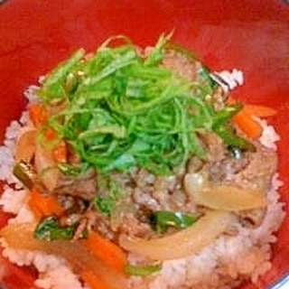 【赤ワインに合う】ピリ辛焼肉丼